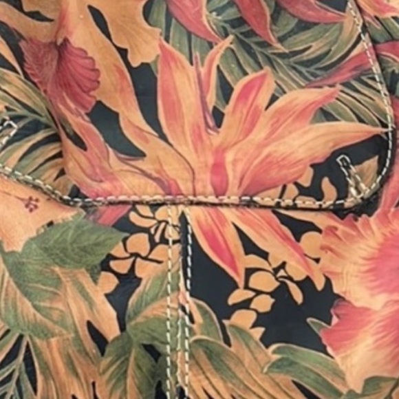 💕💕SALE priced💕💕Patricia Nash CubanTropical Gerona Resort leather bag. - Picture 7 of 8